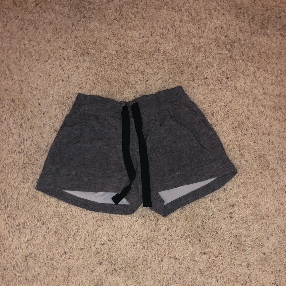 Lulu lemon shorts!